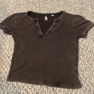Brown v neck cut distressed short sleeve crop top